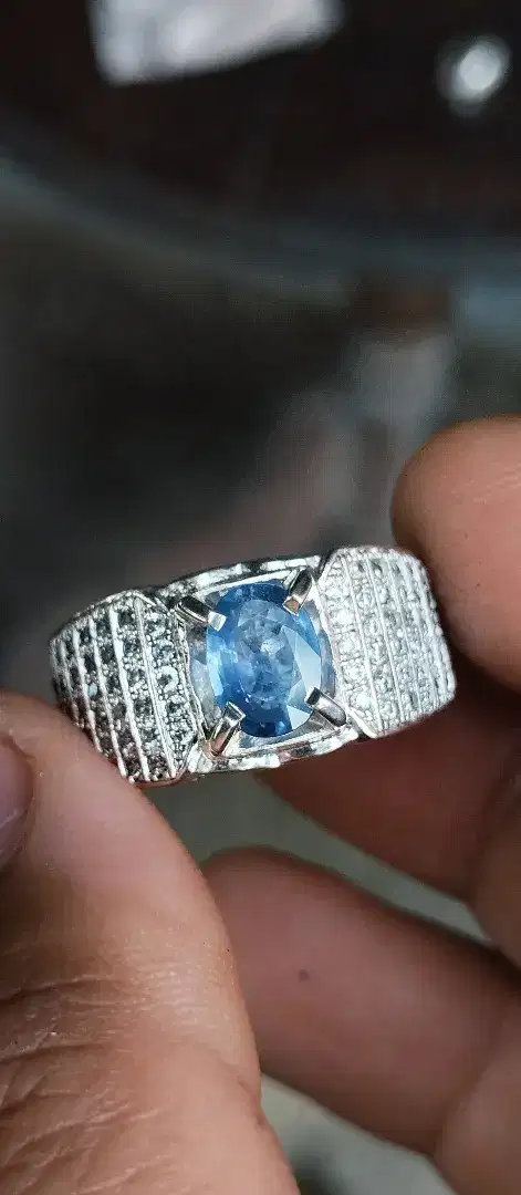 Blue safir ceylon Srilanka eye clean clarity plus memo