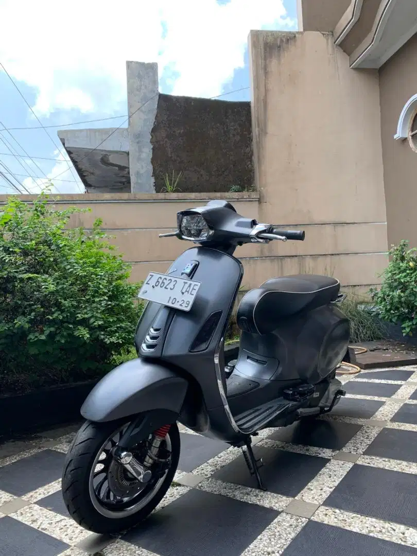 For Sale Vespa Matic Sprint i-Get ABS 150 Tahun 2019