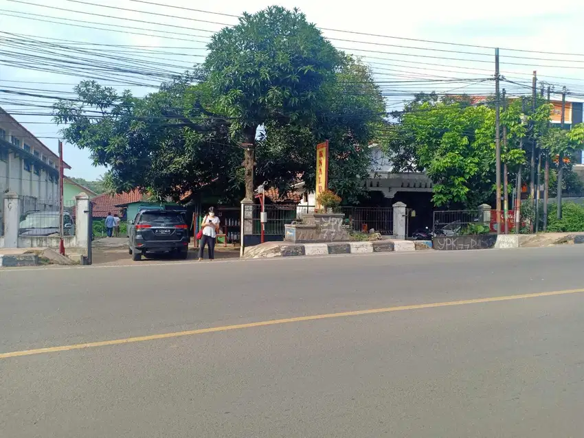 Rumah tua hitung tanah Purwakarta 808m, jalan utama, strategis