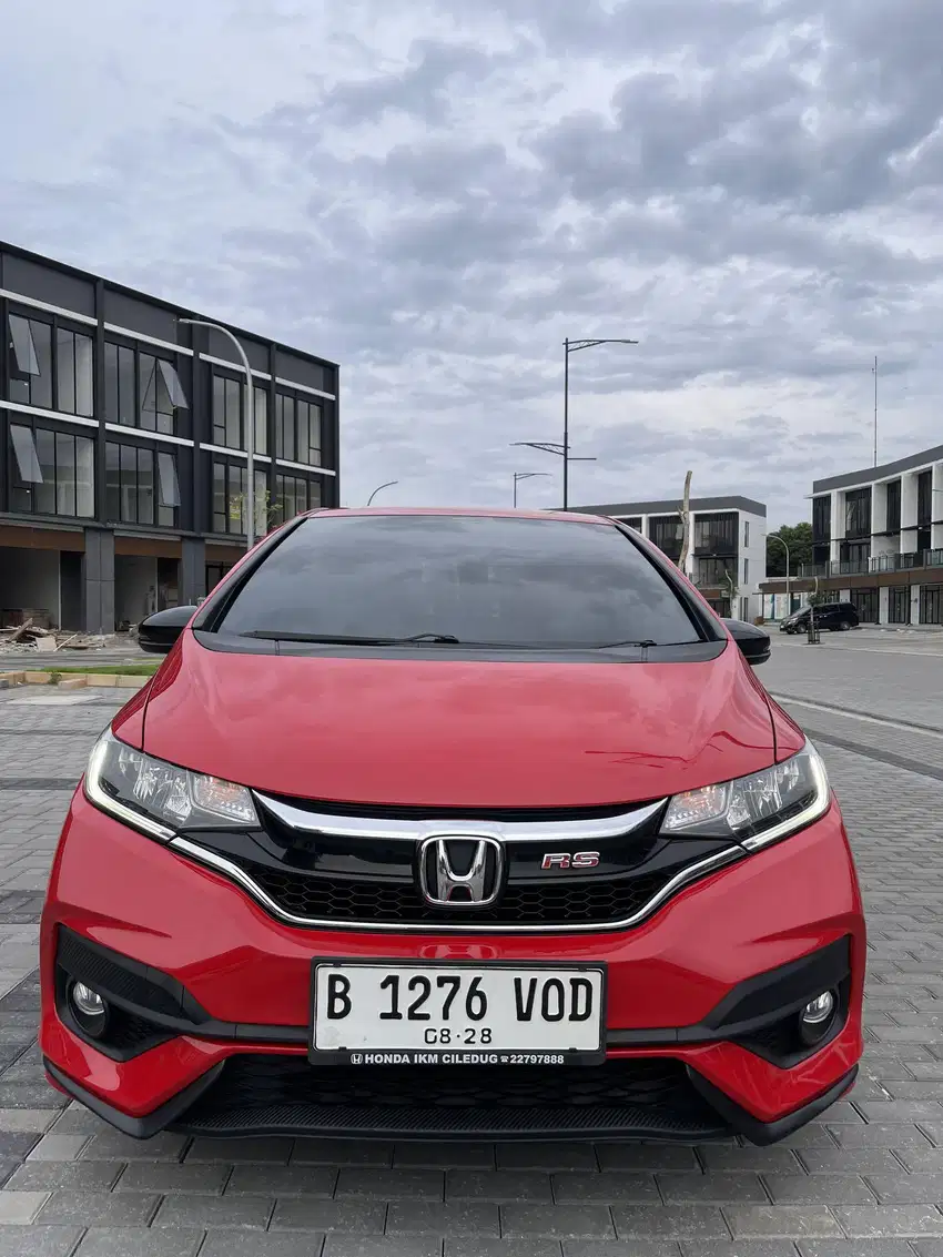 JAZZ RS CVT 2018 MERAH KM 50rb PAJAK PANJANG RAWATAN SIAP PAKAI GRESS