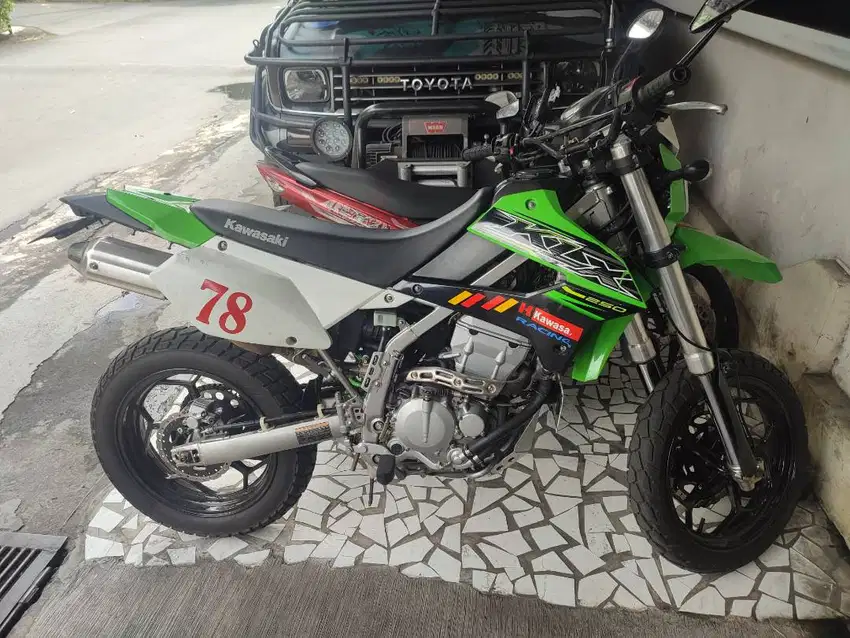 Motor klx 250 dijual