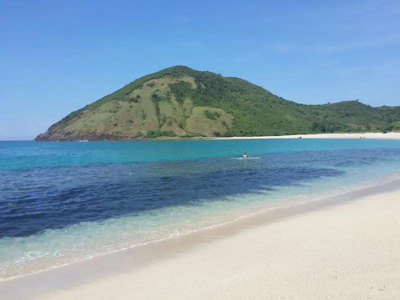 Dijual tanah pinggir pantai di Lombok, NTB, luas 30 hektar