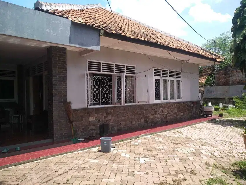 Rumah Luas Siap Huni di Depan Pemda Kota Karawang