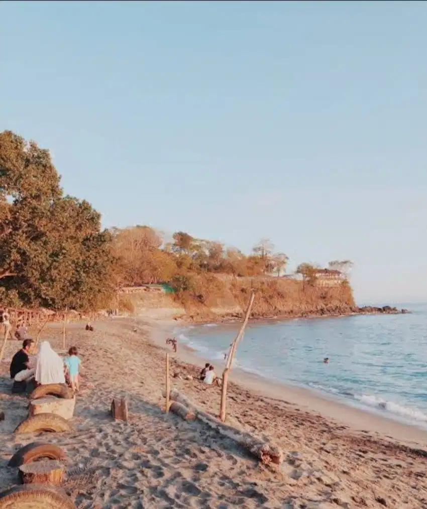 Tanah Murah + Luas 300Are Di Bibir Pantai Batu Layar,Cocok Untuk Hotel