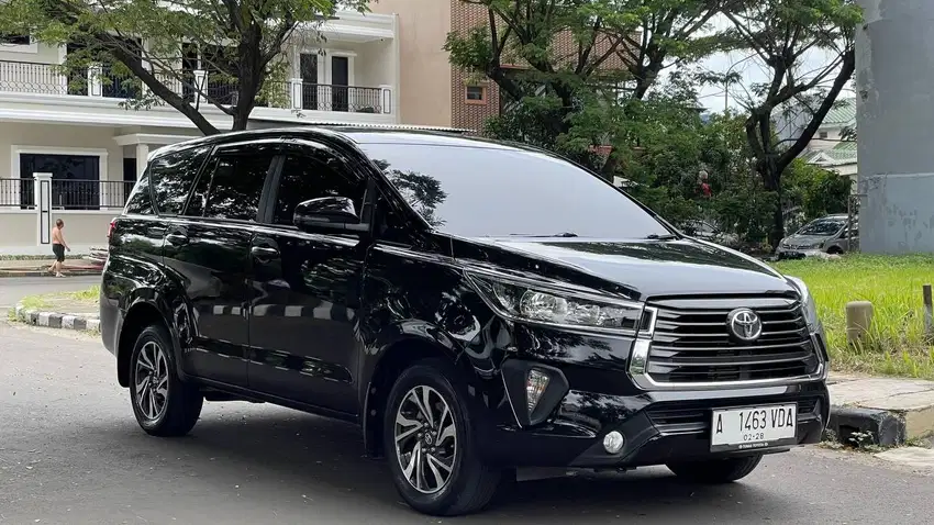 Innova 2.4 G MT 2023 Hitam Metalik NEGO