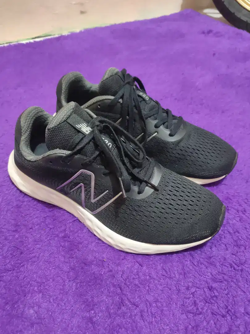 Sepatu new balance 520 ukuran 43/27,5cm