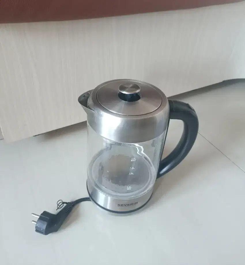 Pemanas Air Listrik/ kettle merk Severin