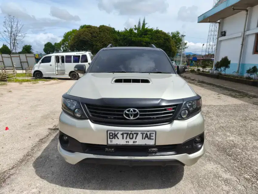 Toyota Fortuner G VNT Silver