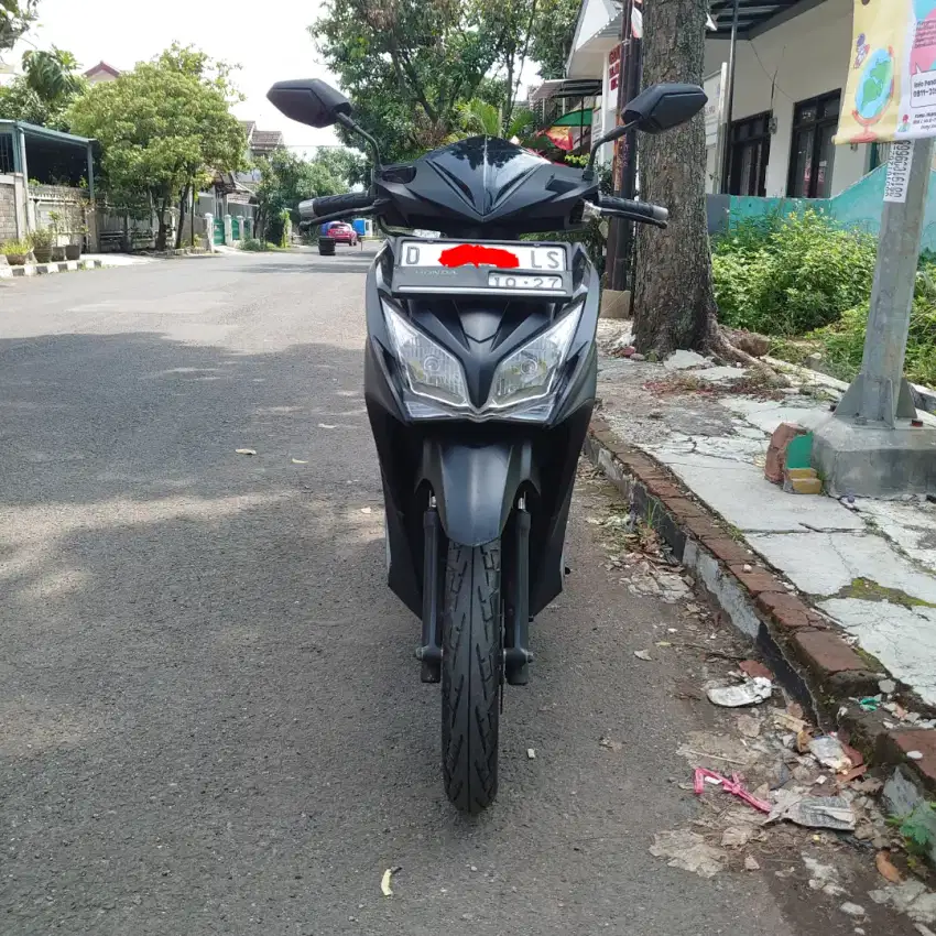 Honda Vario 125 tahun 2012 kzr mulus murah