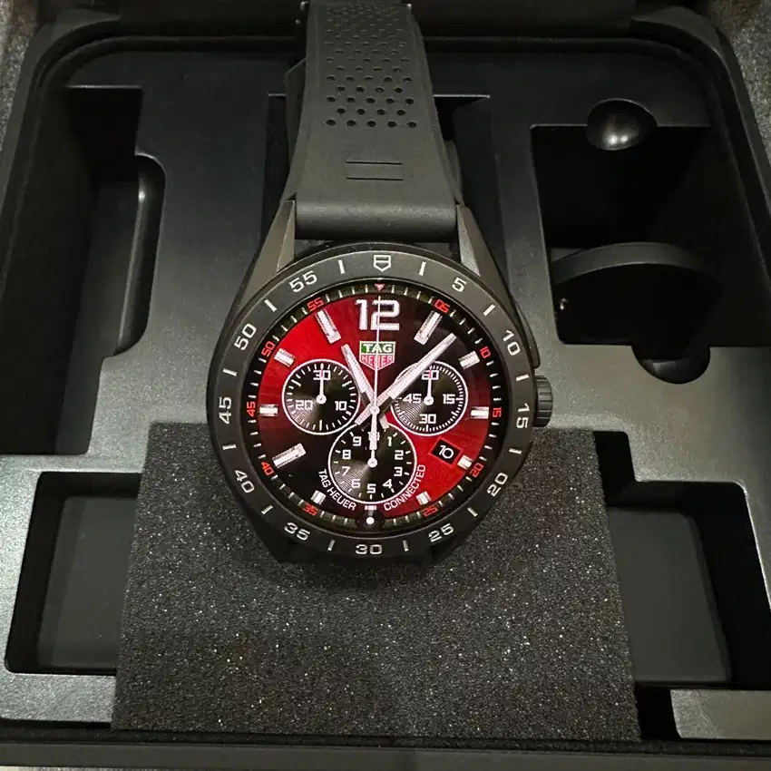 Tag Heuer connected E4 Titanium