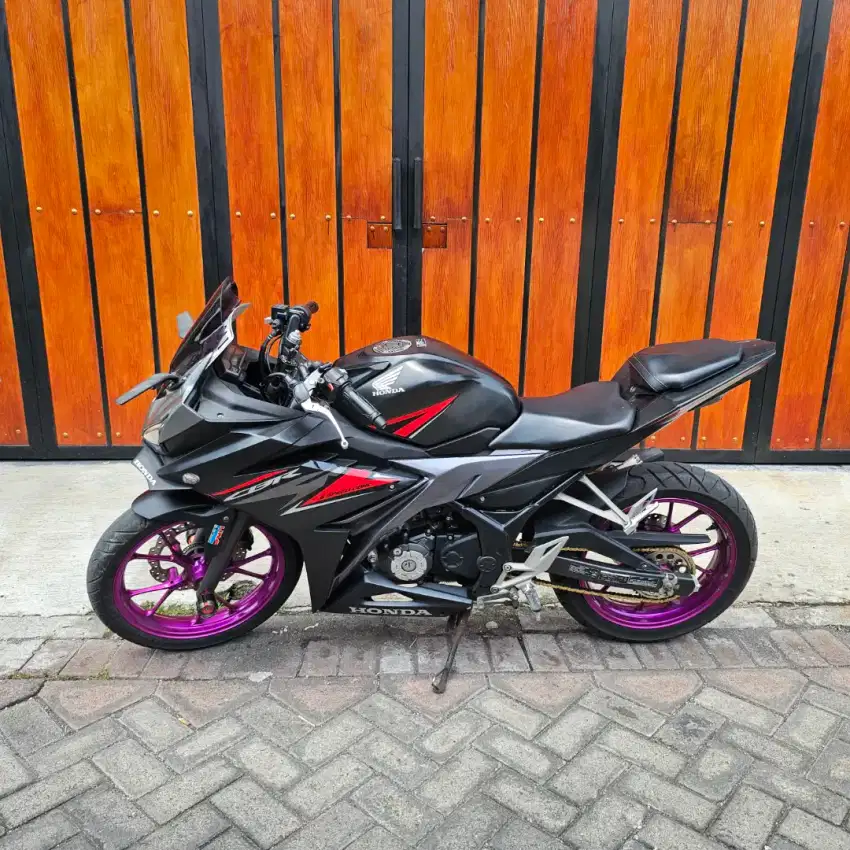 Honda CBR 150R ABS 2019 aman siap pakai