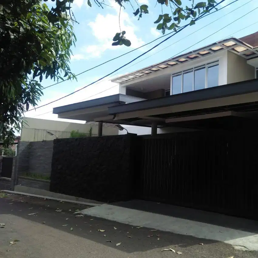 Rumah lux semi furnish di Cipaku Indah Setiabudi Bandung