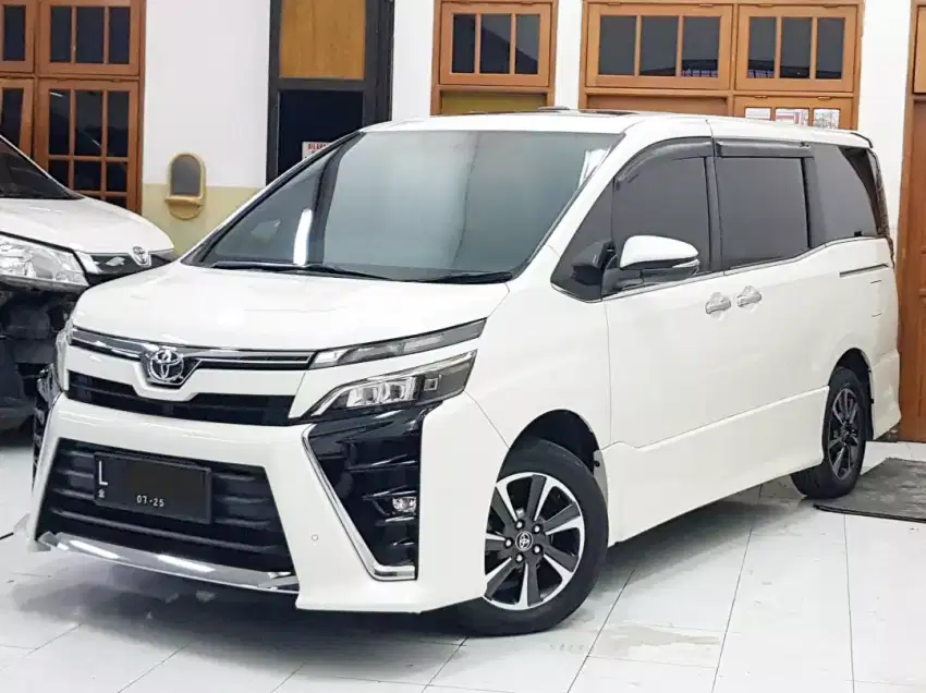 Antik Km19rb Toyota Voxy 2020 Putih Automatic 2.0 L Tg1 Full Ori 2021