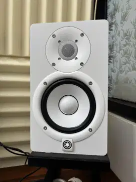 Speaker Monitor Yamaha HS5