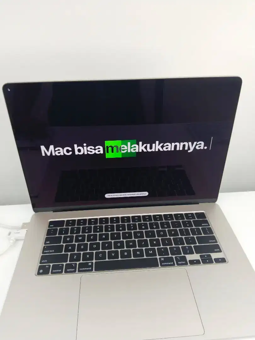 Kredit MacBook Air 15 inch M32