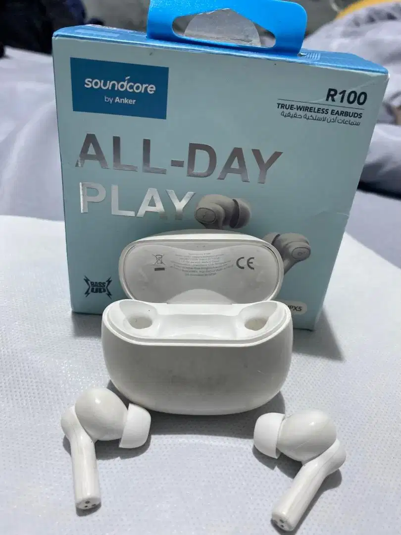 TWS Anker SoundCore R100