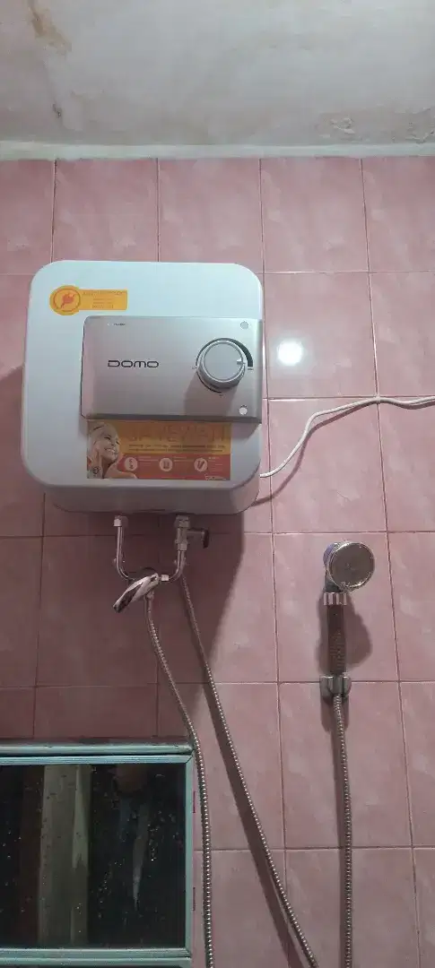 WATER HEATER LISTRIK (MANDI AIR HANGAT PRAKTIS)