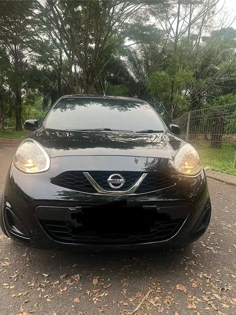 Nissan march 1.2 L AT