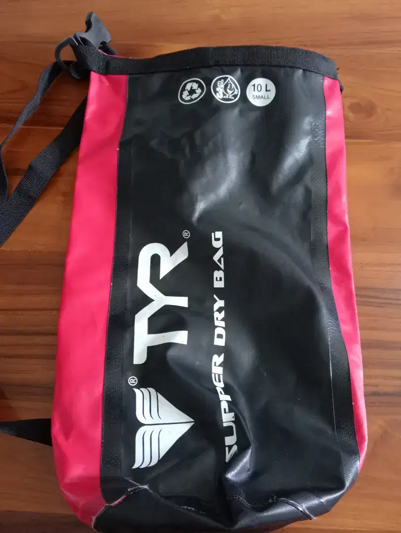 TYR Supper Dry Bag 10L preloved