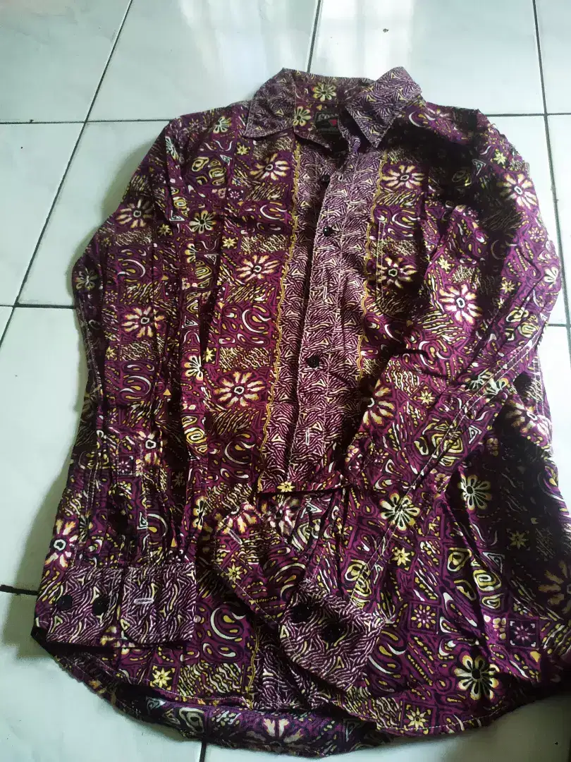 Kemeja batik pria ukuran L