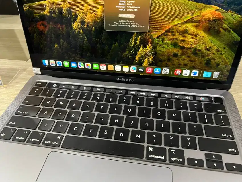 Macbook Pro 2020 M1 Touchbar Garansi Toko 1 Tahun