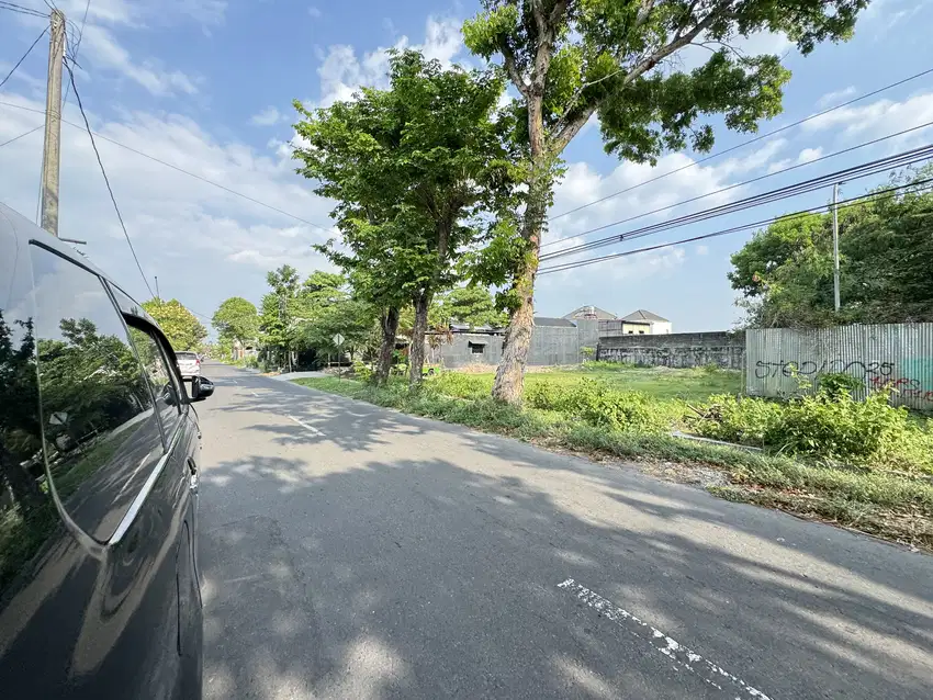 2 Menit Candi Sambisari, Lingkungan Nasionalis