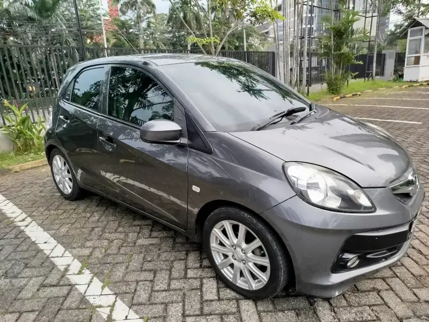 Cash low km honda Brio E AT full ori luar dalam