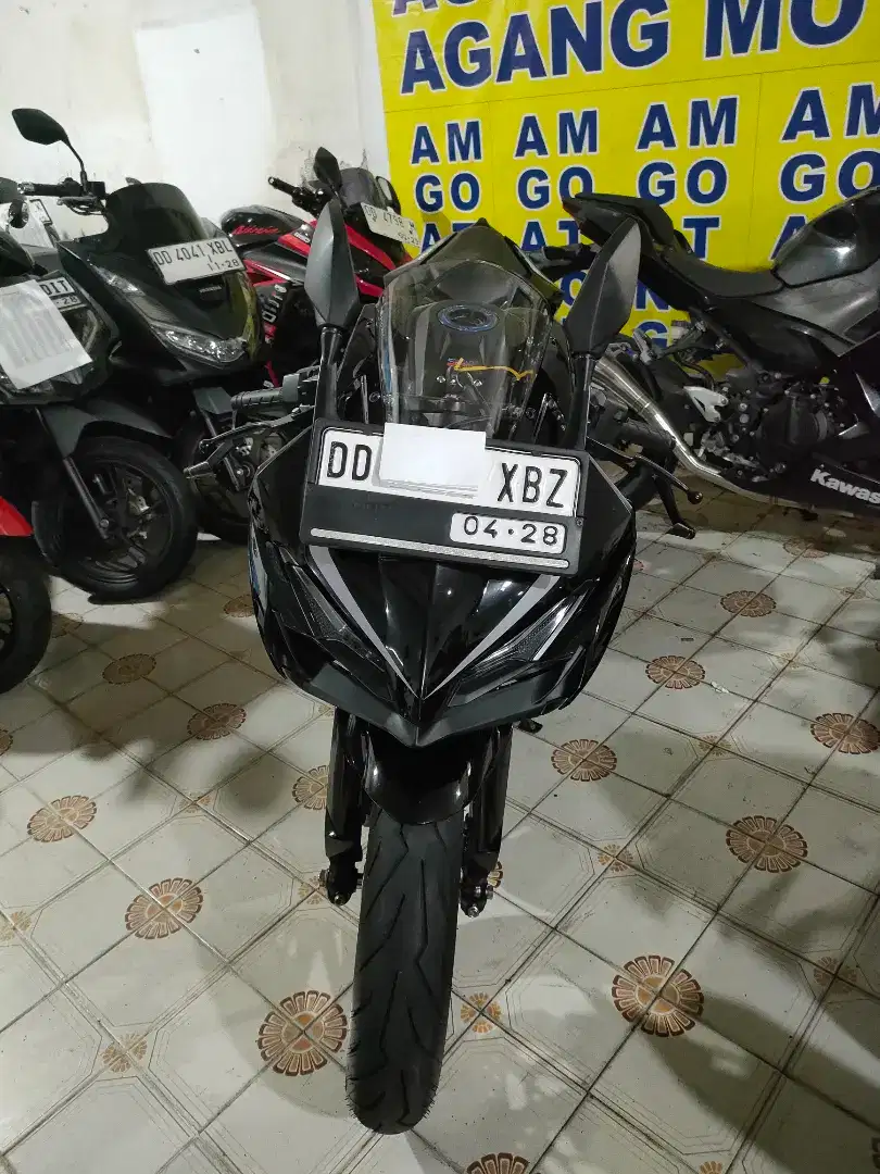 Honda cbr 250 cc 2023 hitam