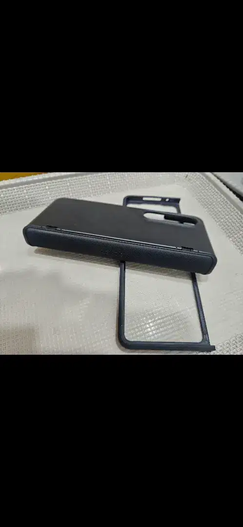 Case Z fold 4 ORIGINAL SPIGEN