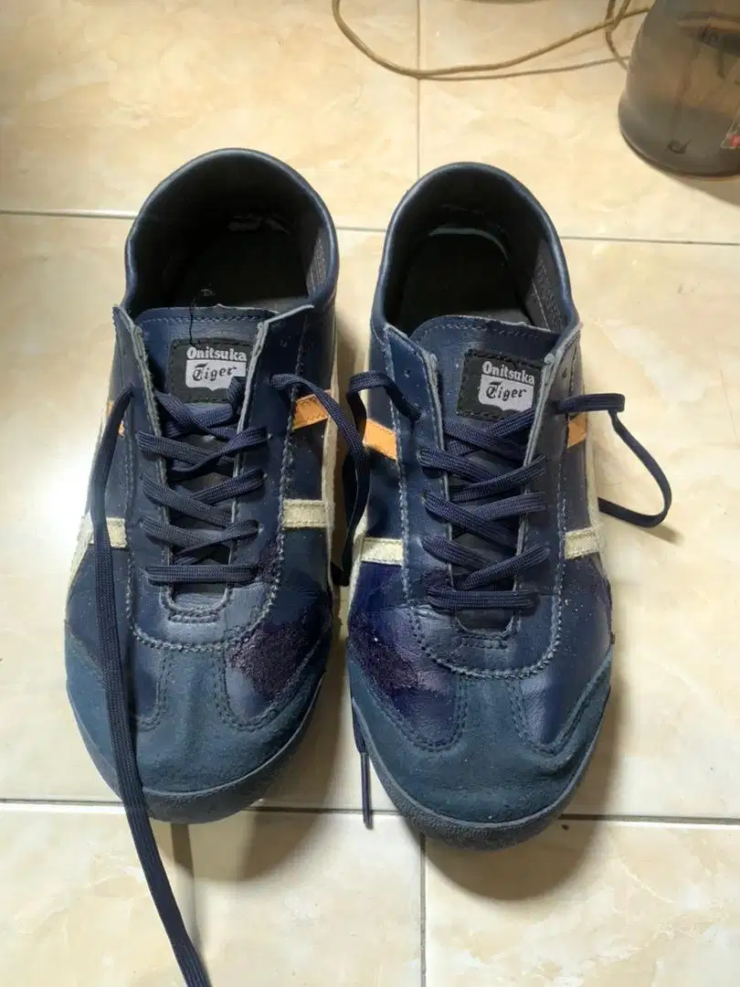 Sepatu Onitsuka Tiger uk. 43