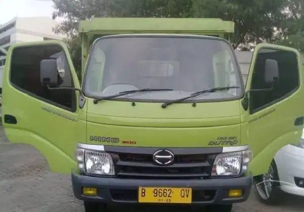 HINO DUTRO DUMP TRUCK 130HD TAHUN 2014