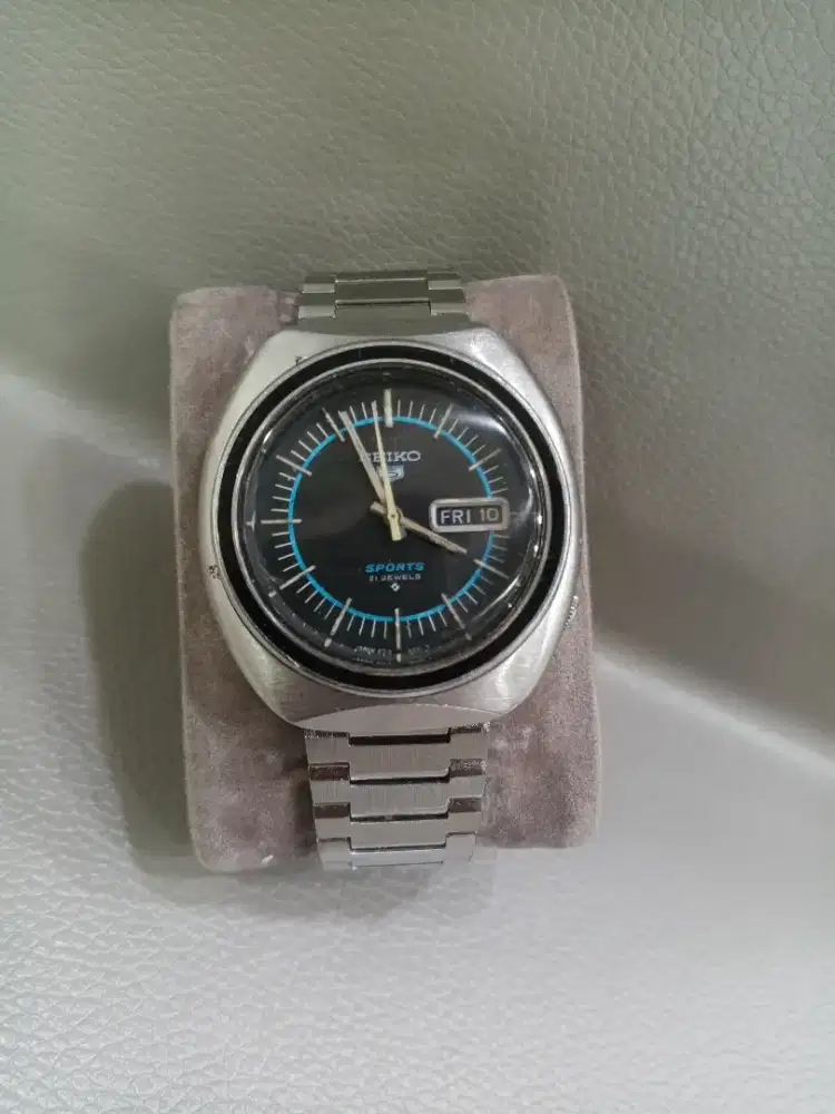 Jam tangan vintage Seiko 5 sport