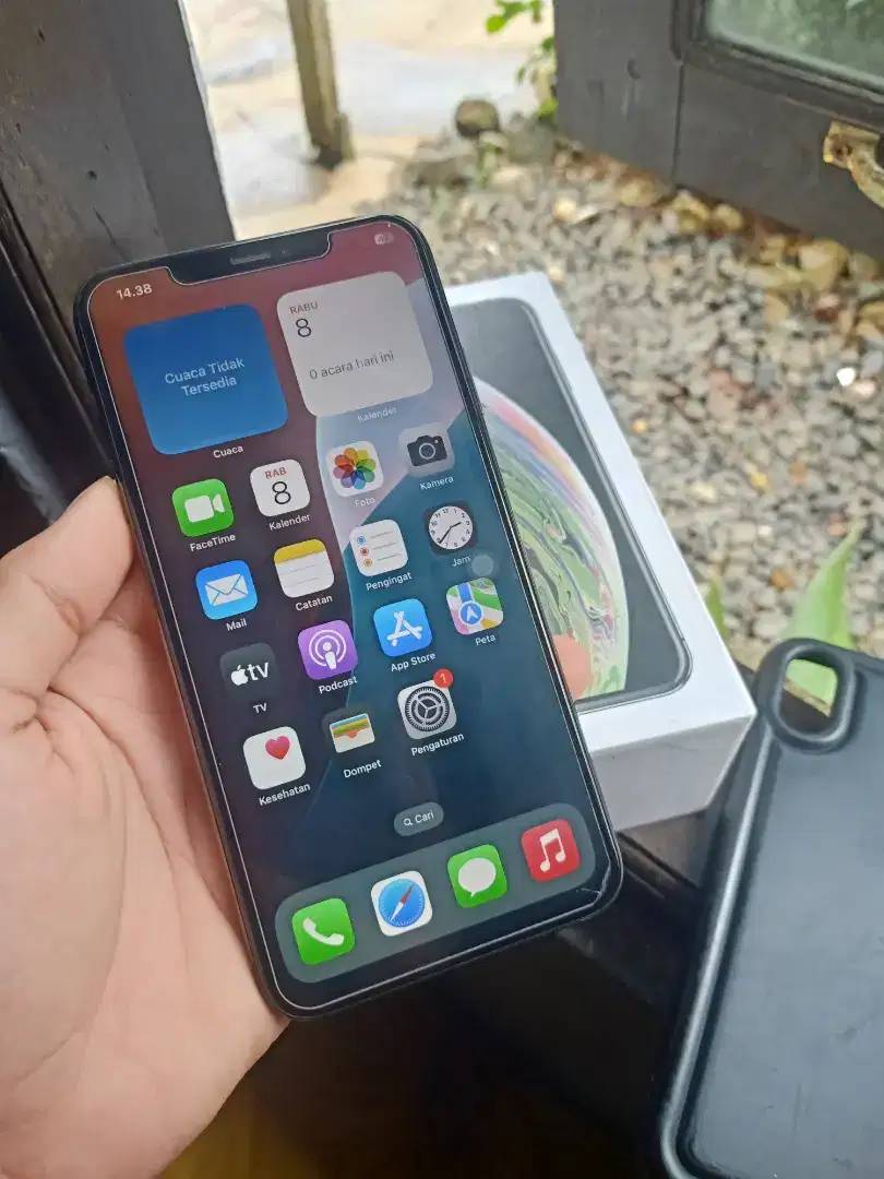 IPHONE XS MAX 64 GB.