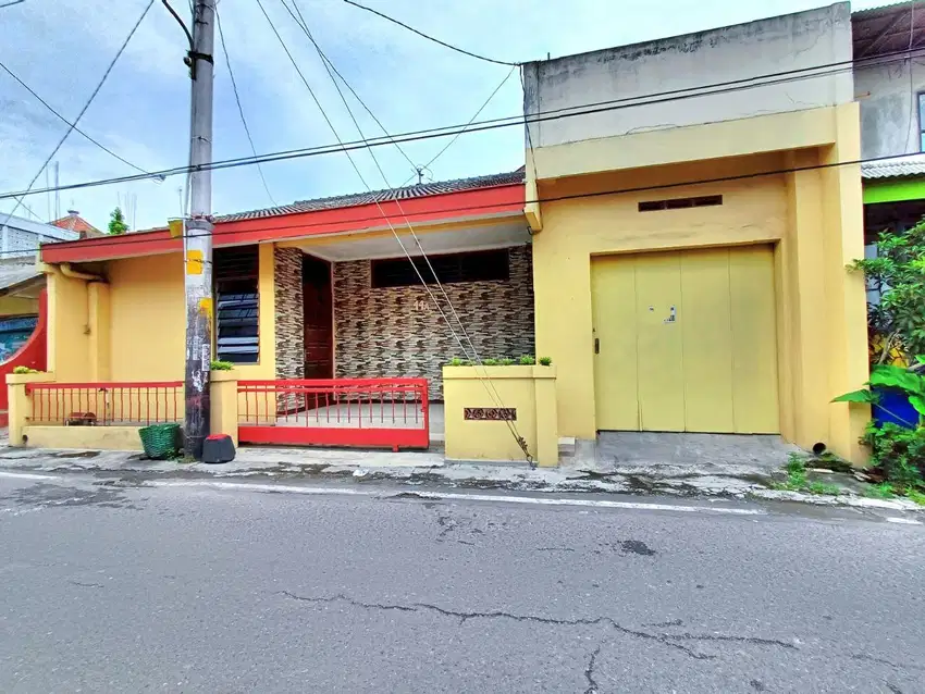 sewa murah rumah second bersoh dekat gor manahan