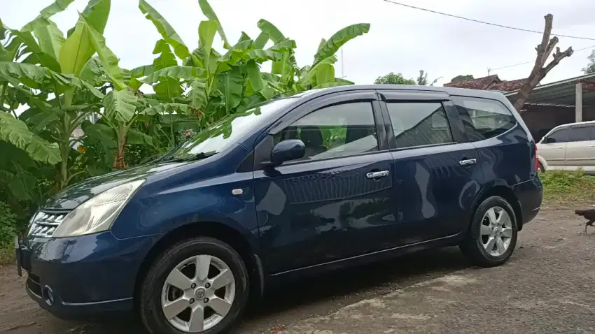 Dijual Grand Livina XV AB atas nama sendiri