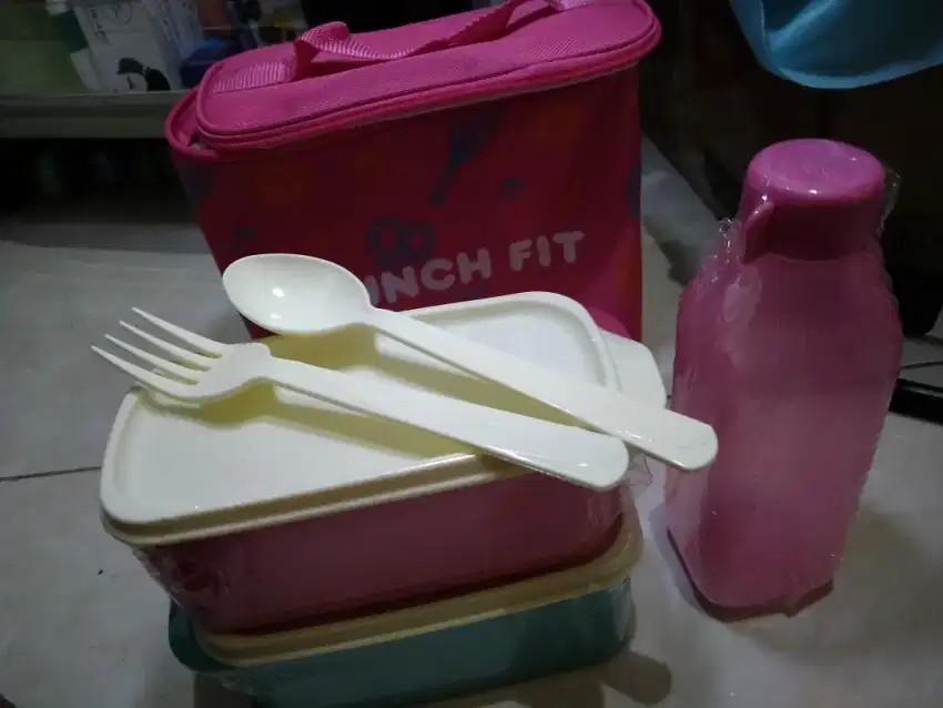 Jual set alat makan plus tasnya