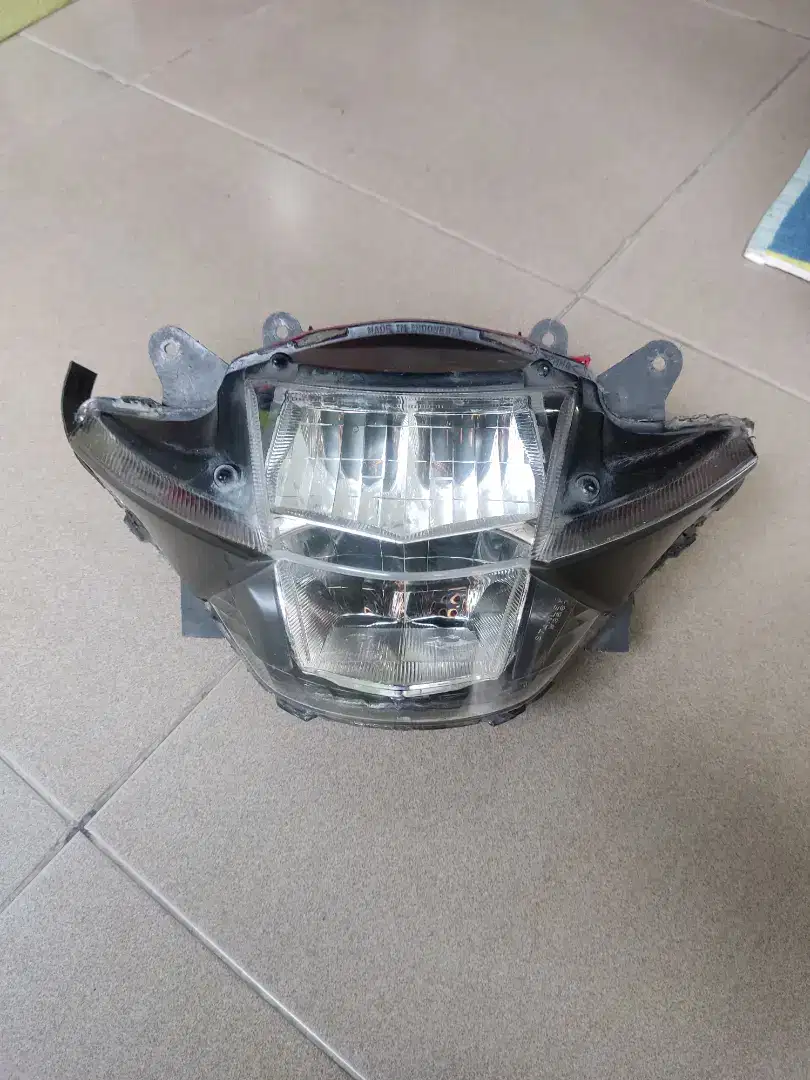 Batok Headlamp Suzuki GSX R150 copotan