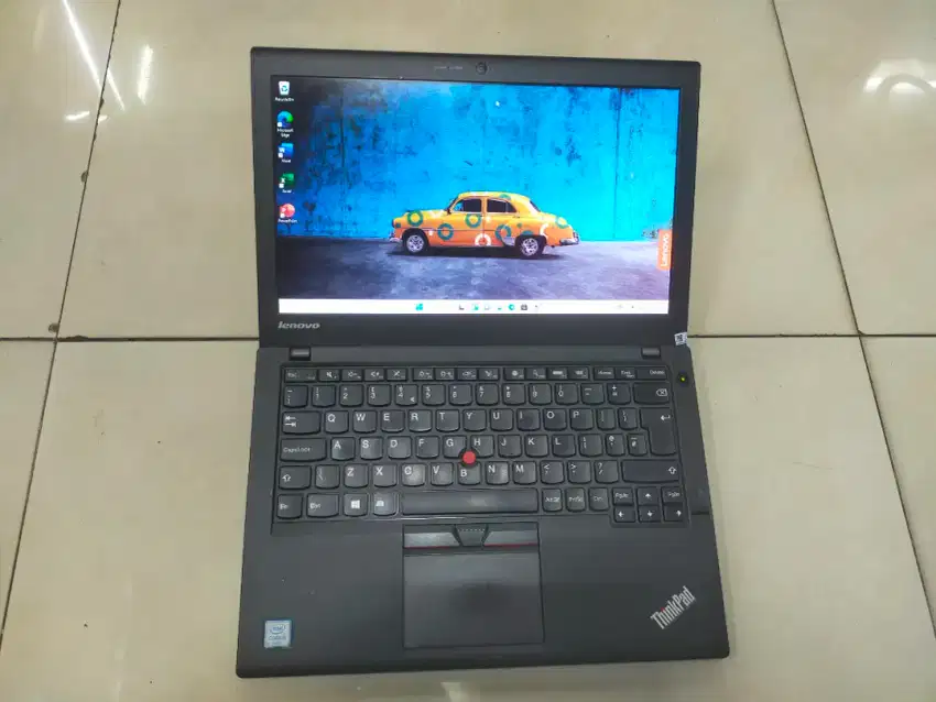 Dijual Lenovo Thnkpad X260 intel i5-6200 ram 8GB DDR4 SSD 256GB WIN 11