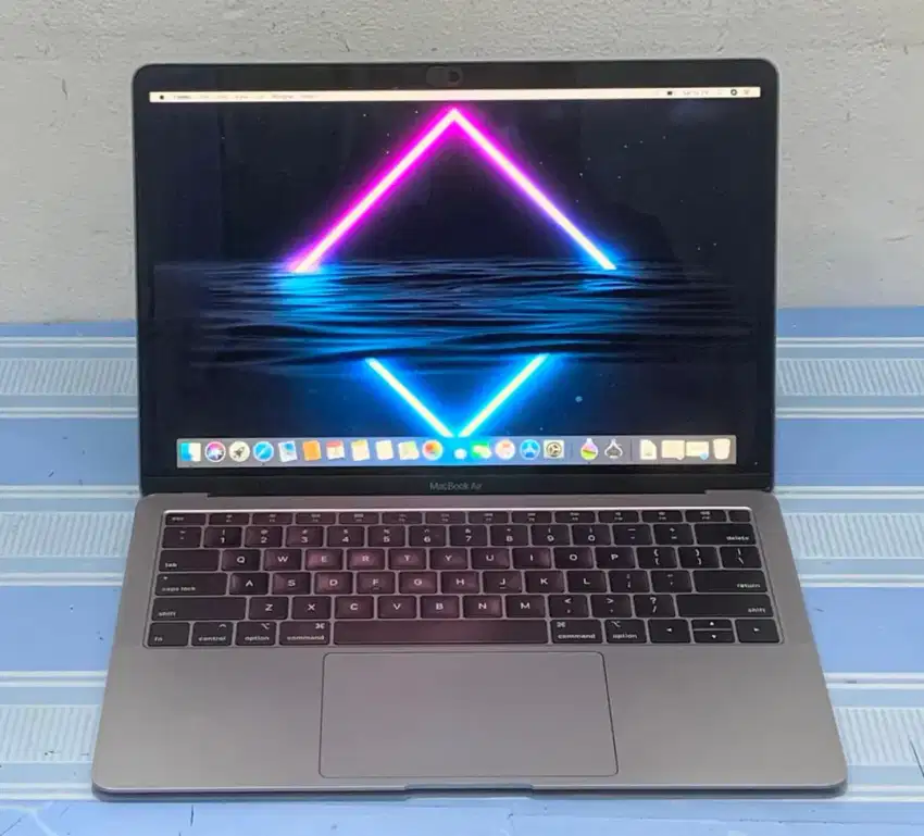 Type Laptop : MacBook Air (Retina 13-inch,2018)