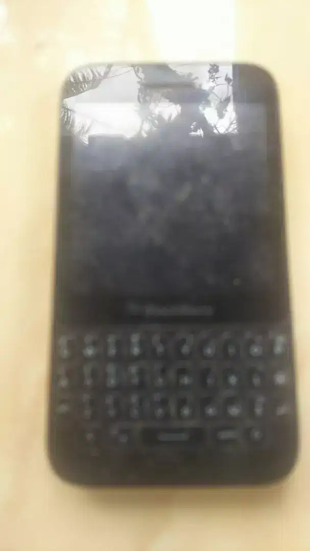 Blackberry Q5 bekas