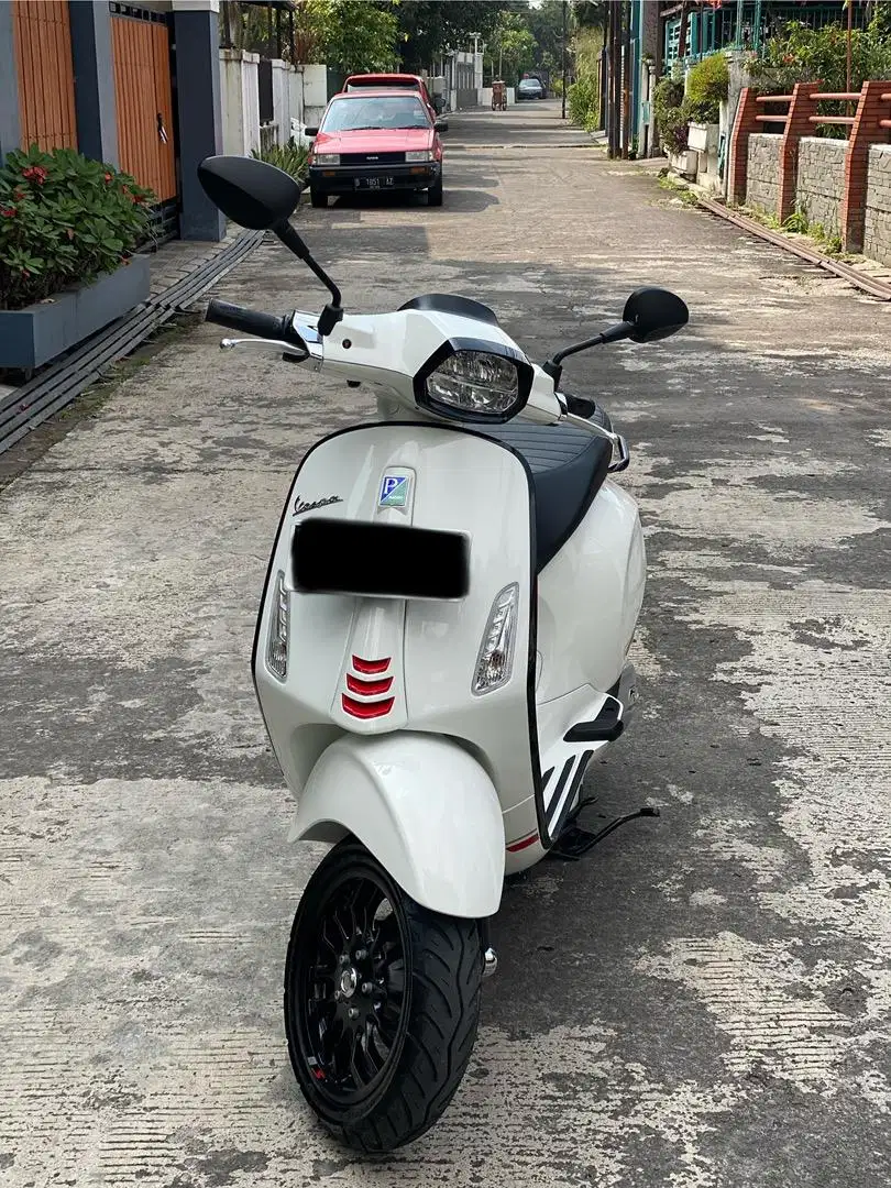 Piaggio Vespa Sprint S 150 I-Get Facelift (Low km 3 Ribu)