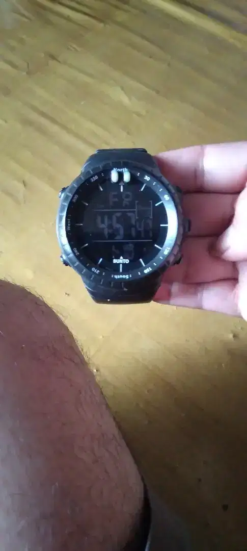 Jam tangan DIGITAL SUNTO