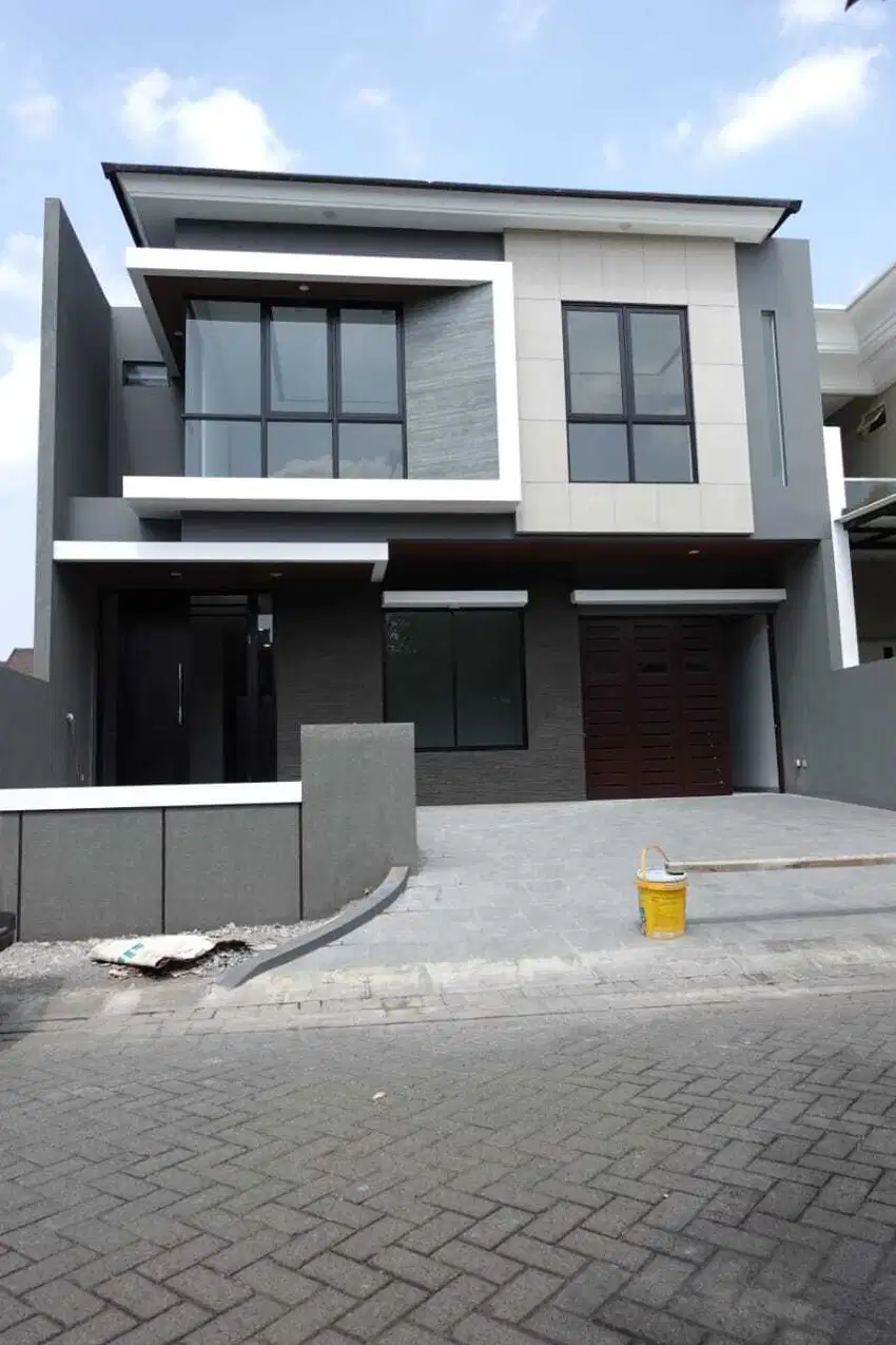 rumah citraland dekat graha family pakuwon indah wiyung