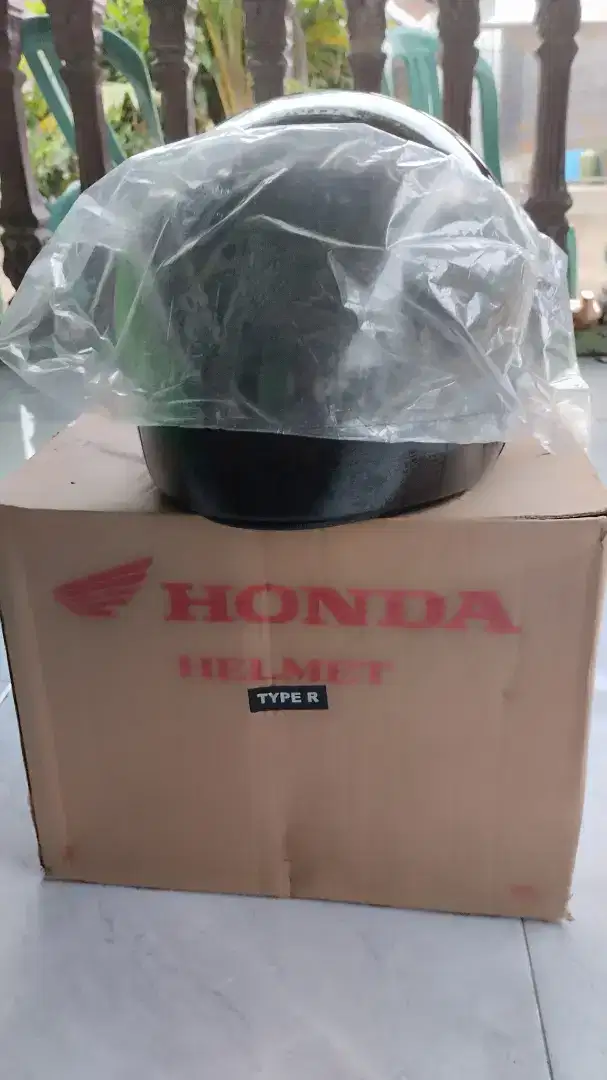 Dijual helm honda typer R