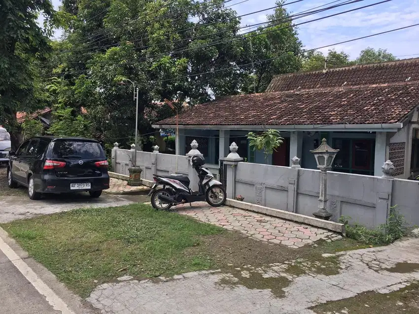 Dijual Rumah lokasi strategis samping polres sragen