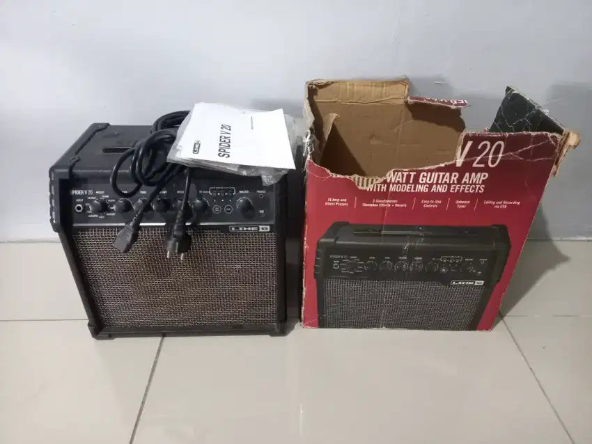 Amplifier LINE 6 V20 SECOND