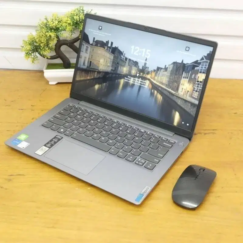 SLIM Lenovo ideapad 3 RAM 8 GB SSD