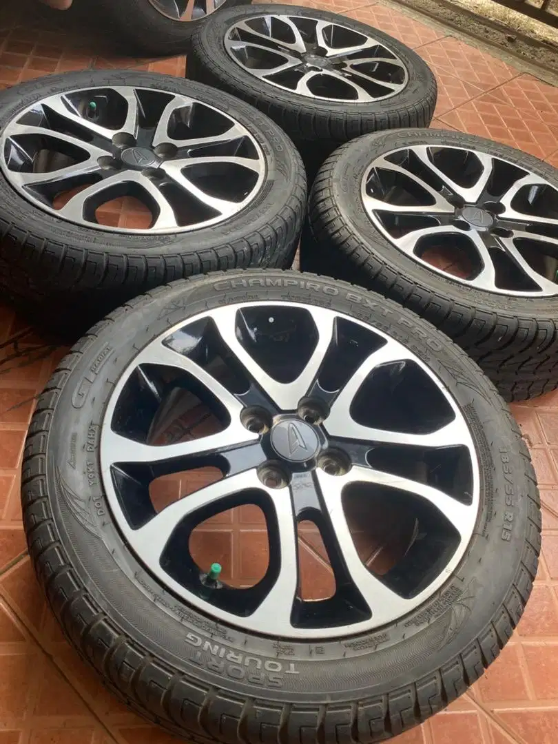 Rare velg R15 Mazda 2 Yaris Jazz Vios brio agya calya sigra sirion