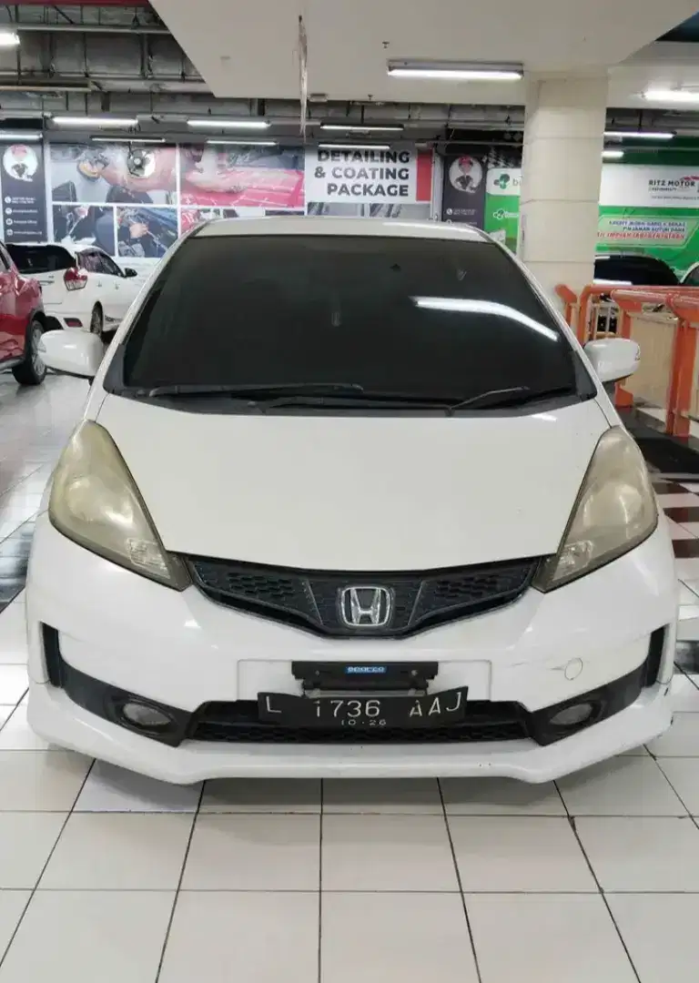 HONDA JAZZ RS FACELIFT AT 2011 PUTIH