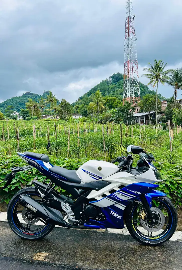 Yamaha YZF R15 GP KM LOW ISTIMEWA